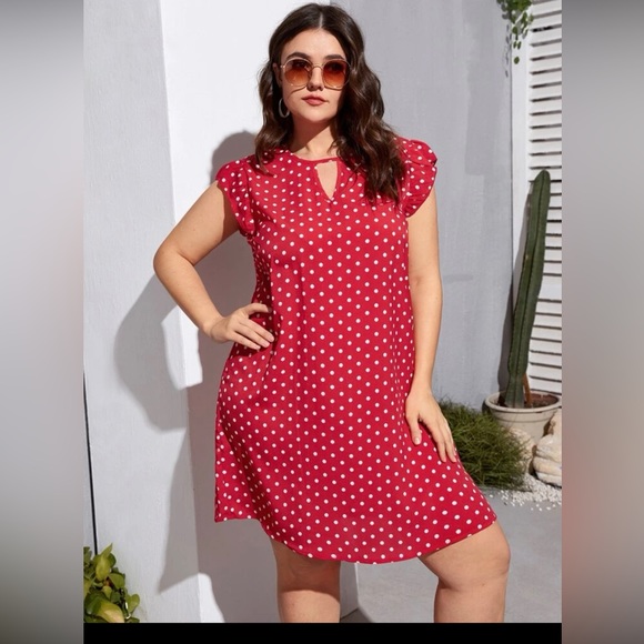 NWT- Polka Dot Print Keyhole Neckline Butterfly Sleeve Dress. - Picture 5 of 5